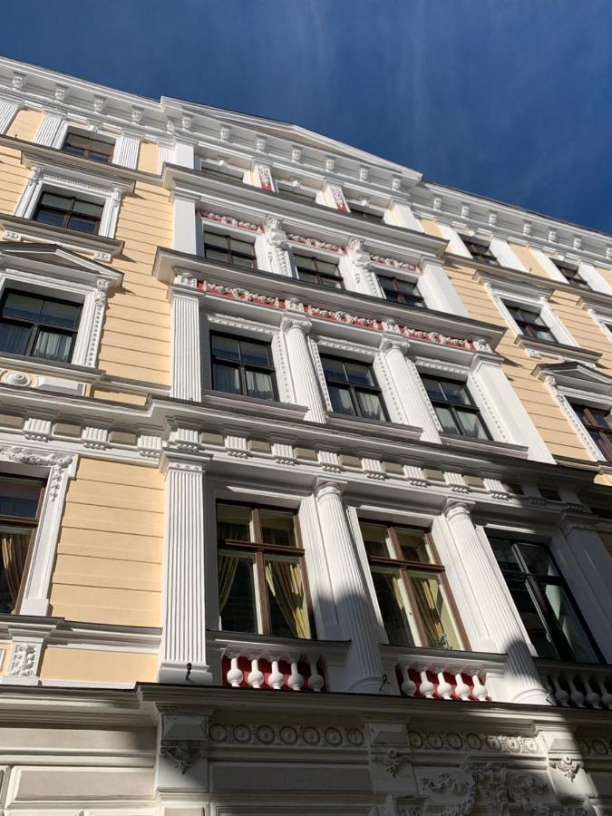 Dandelion Apartment Vecpilsetas 里加 外观 照片